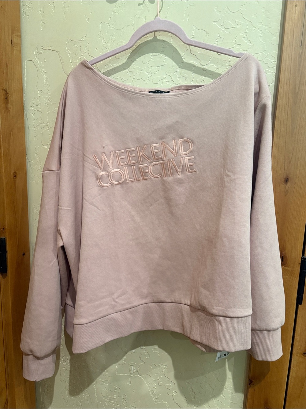 Weekend Collective Curve Off-Shoulder Sweatshirt Size XL